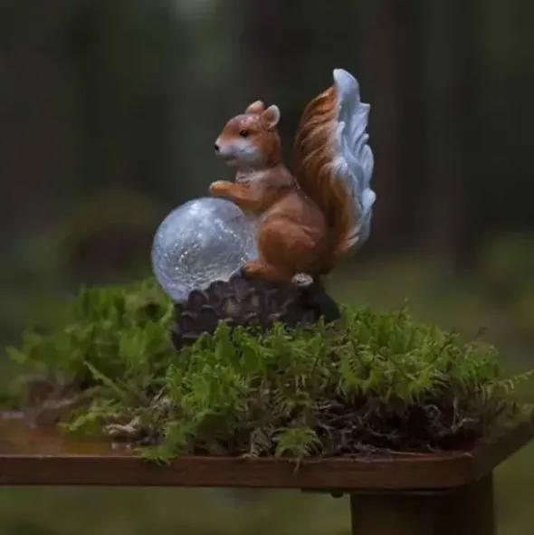 Aurinkokennovalaisin Orava 16,5 cm