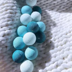 Cotton Ball valosarja turkoosi 20-palloa