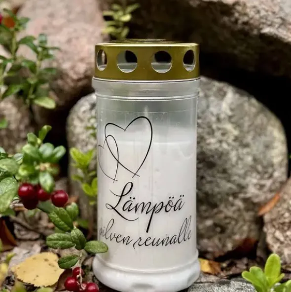 Hautakynttilä Lämpöä pilven reunalle 65h