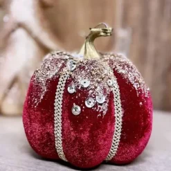 Koristekurpitsa 11 cm punainen sametti
