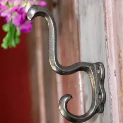 Käsintehty naulakkokoukku antiikkihopea 12,5cm