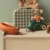 Maileg hiiren auto tummanvihreä
