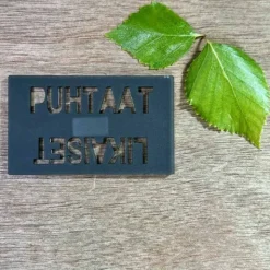 Puhtaat – likaiset magneetti musta