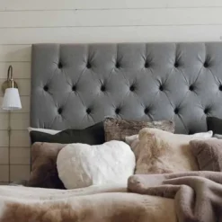 Sisustustyyny Fluffy Love, eri värejä
