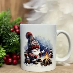 Tonttumuki Tonttu nuotiolla