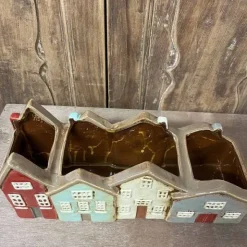 Village Pottery taloruukku keraaminen Kylämalli