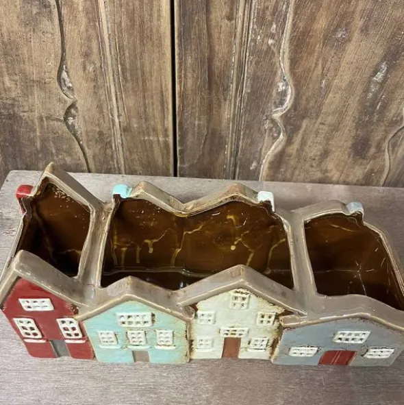Village Pottery taloruukku keraaminen Kylämalli